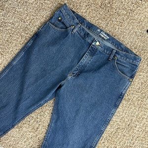 Wrangler Premium Performance Advanced Comfort Cowboy Cut Regular Fit Jean